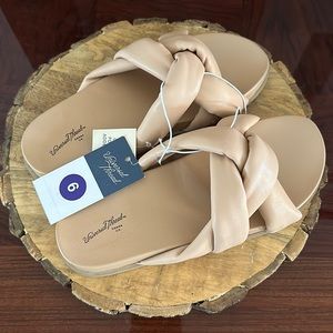 Universal Thread *NWT* Women’s Cosette Sandals